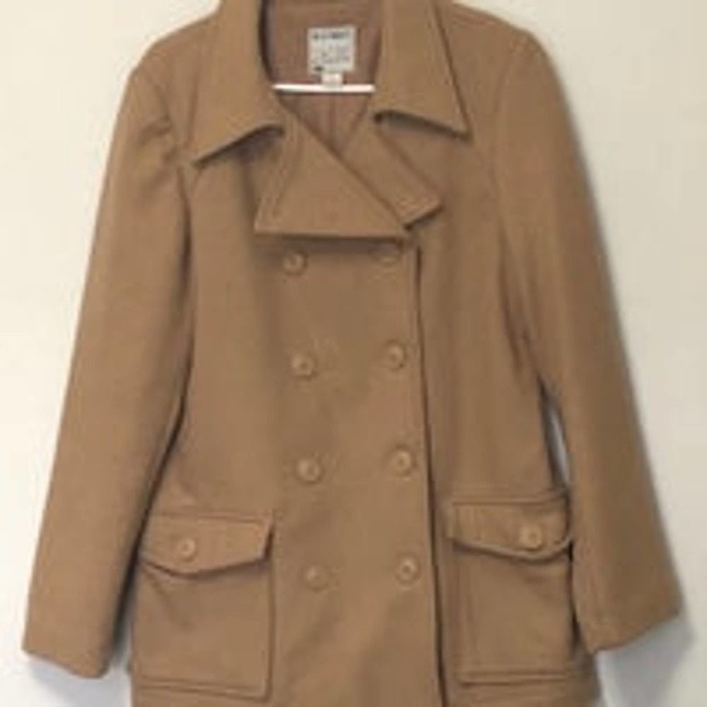Old Navy Women’s Camel Pea Coat.‎ Size Medium. GUC